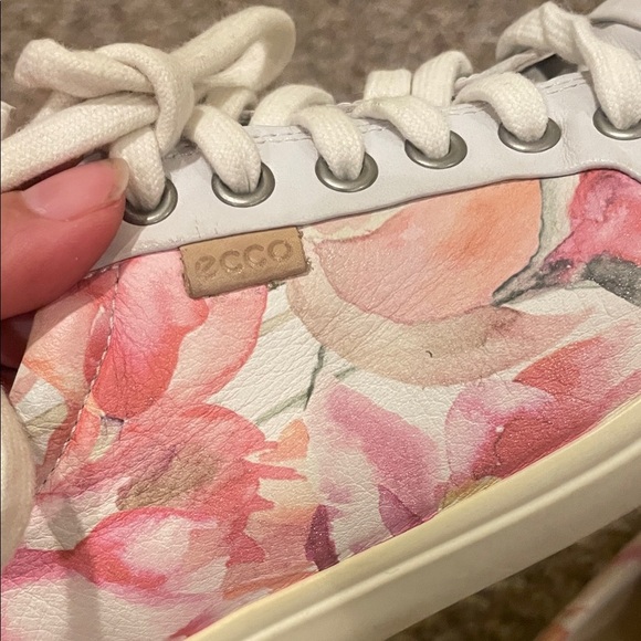 Womens Ecco Soft Pink Floral Leather Lace Up Sneakers - Picture 9 of 10